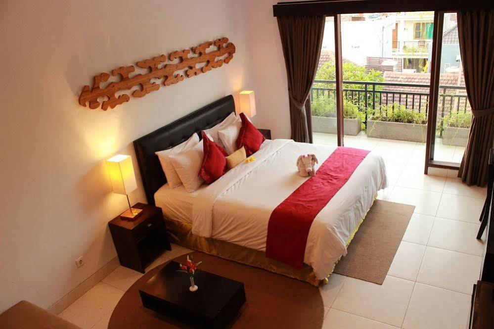 Hotel Oyo 772 Bali Krisna Seminyak Exterior foto