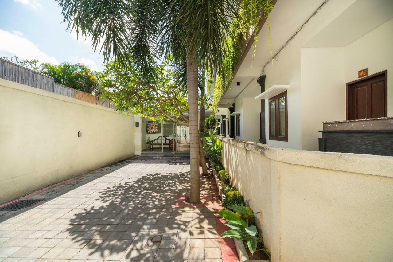 Hotel Oyo 772 Bali Krisna Seminyak Exterior foto