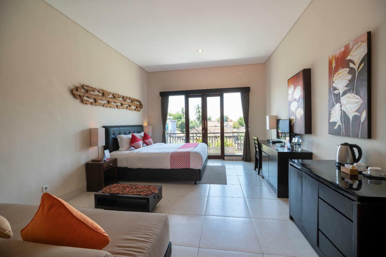 Hotel Oyo 772 Bali Krisna Seminyak Exterior foto