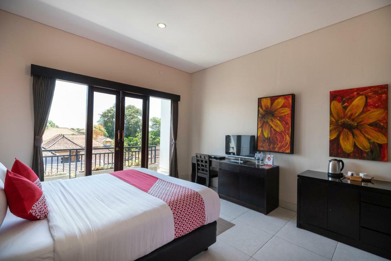 Hotel Oyo 772 Bali Krisna Seminyak Exterior foto