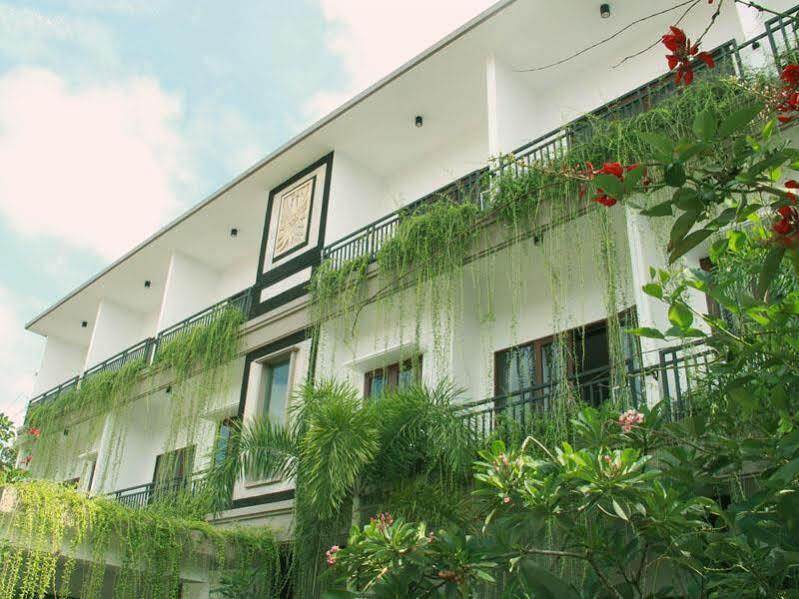 Hotel Oyo 772 Bali Krisna Seminyak Exterior foto